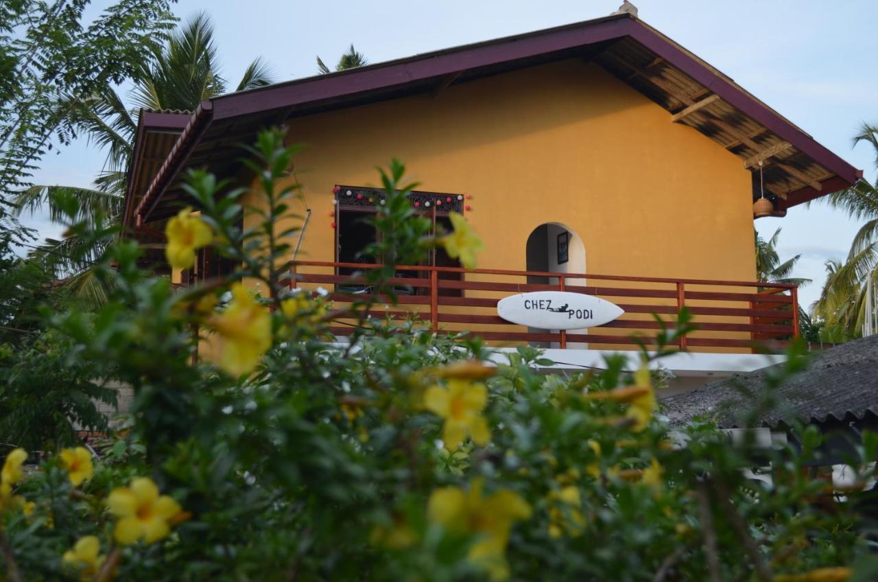 Chez Podi Surf Stay Mirissa Exteriör bild